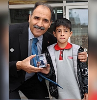Elazığlı Miran'ın bayrak sevgisi ödülsüz kalmadı