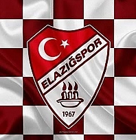 Elazığspor'dan festivale katılan sanatçılara forma takdimi