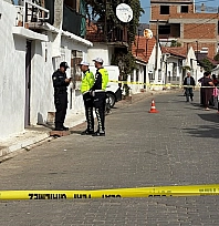 Eşini pompalı tüfekle vurdu