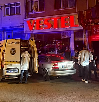 Eşinin boğazını keserek öldürdü