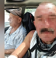 Ev arkadaşını kafasını çekiçle ezerek öldürdü