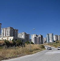 Ev kavgası kanlı bitti: Anne ve iki çocuğu bıçaklandı