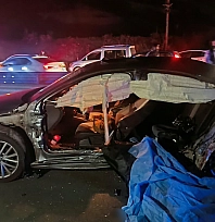 Feci kaza: otomobil bariyere çarptı, 2 ölü 2 yaralı