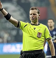 Fenerbahçe-Galatasaray derbisinin Yasin Kol yönetecek.