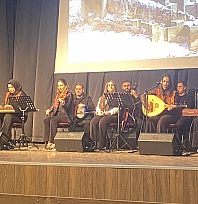 Fırat Üniversitesi'nde Türkiye'nin ilk kadın kürsübaşı topluluğundan konser