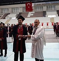 Fırat Üniversitesi Tıp Fakültesi mezunlarını uğurladı