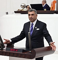 Gürsel Erol'dan bakanlığa çağrı: 'Elazığ'ın trafik ve iletişim sorunları acil müdahale bekliyor'