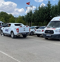 Hazar Gölü'nde faciadan dönüldü: Gezi teknesi battı, 7 kişi son anda kurtarıldı