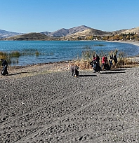 Hazar Gölü'nde temizlik seferberliği