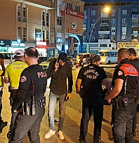 İki kişi arasında başlayan kavga büyüdü: 6 yaralı