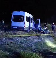 İşçi servisleri ile iş makinesi çarpıştı: 1 ölü, 15 yaralı