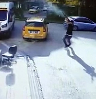 Kafeye otomatik tüfekle ateş eden şüpheli yakalandı