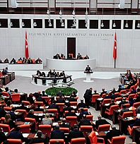 Kamu yöneticilerine 30 bin TL'lik zam teklifinden vazgeçildi