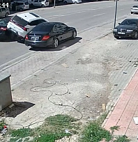 Karakoçan'da aynı kavşakta bir gün arayla 2 kaza