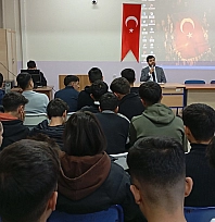 Karakoçan'da öğrencilere 'Peygamberimiz ve Şahsiyet İnşası' konferansı