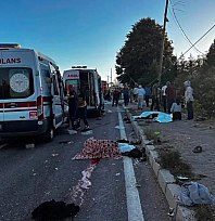 Katliam gibi kaza: 4 kişi öldü, 9 kişi yaralandı