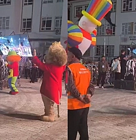 Keban Festivali'nde led ekran devrilme anı kamerada: 5 yaralı