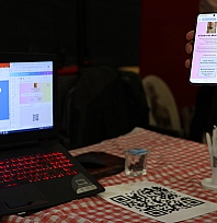 Lise öğrencileri geliştirdi: Alzheimer hastaları artık QR sistemi ile güvende kalacak