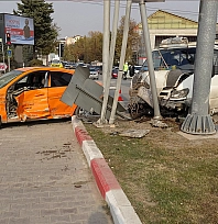 Malatya'da kavşakta kaza: 2 yaralı