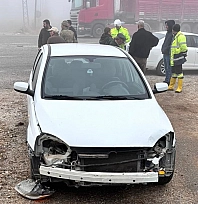 Malatya'da otomobil ile hafif ticari araç çarpıştı