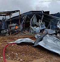 Malatya'daki şantiyede konteyner yangını korkuttu