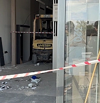 Mermer blok işçilerin üzerine devrildi: 1 ölü, 1 ağır yaralı