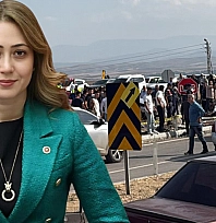 MHP heyetinin konvoyunda kaza: 1 Ölü, 4 yaralı