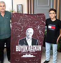 Minik taraftarlardan Başkan Ahmet Toprak'a anlamlı hediye
