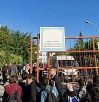 Okulda bıçaklı saldırı: 5 Kız öğrenci yaralandı