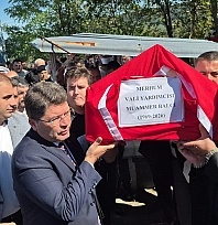 Ölen vali yardımcısı dualarla son yolculuğuna uğurlandı