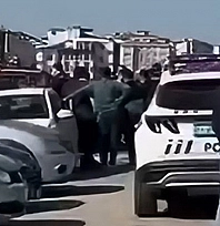 Oto galericiler sitesinde silahlı kavga: 1 yaralı