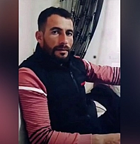Otomobil yayalara çarptı: 1 ölü, 1 yaralı