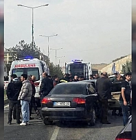 Otomobiller çarpışması sonucu 4 yaralı