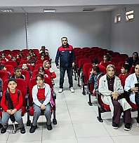 Palu'da ilkokul öğrencilerine gıda ve su israfı eğitimi