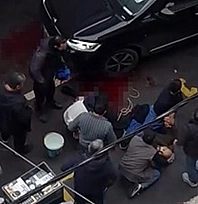 Pazar yerinde bıçaklı kavga: Biri çocuk 6 yaralı