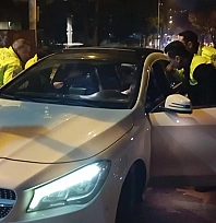 Polis ekiplerinden kaçmaya çalışan alkollü sürücü 63 bin 911 TL ceza yedi