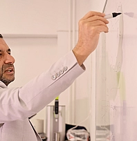 Prof. Dr. Fahrettin Yakupanoğlu 'Bilim makalede kalmamalı, ürüne dönüşmeli'