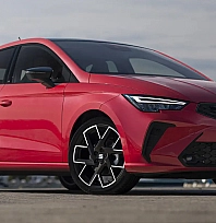 Seat Ibiza yeniden sahnede: Agresif yüz, yenilenen iç mekân