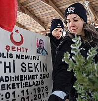 Şehit Polisimiz Fethi Sekin, Elazığ'daki kabri başında anıldı