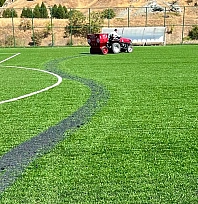 Sezon öncesi Elazığ'daki futbol sahaları yenilendi