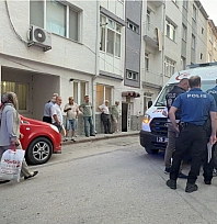 Sokakta Düşen Yaşlı Adam Evinin Kapısında Hayatını Kaybetti