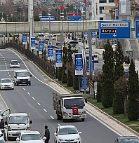 Sürücüleri sevindirecek haber geldi! O zorunlu şart kalkıyor