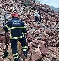 Taş ocağında göçük meydana geldi