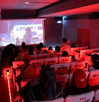 TRT Sinema Tırı Elazığ'da minik izleyicilerle buluştu