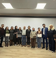 Tunceli'de koruyucu aile farkındalığında 'Çocuğa dokun, geleceğe umut ol' mesajı