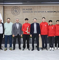 Türkiye'nin en genç hokey takımından büyük başarı