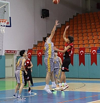 U18 Erkekler Basketbol Şampiyonu Gençlik Merkezi Spor Kulübü
