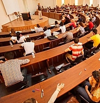 Üniversite öğrencisi olan ailelere müjde! 10 bin TL ödeme yapılacak