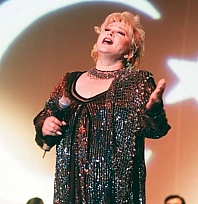 Usta sanatçı Muazzez Abacı hayatını kaybetti