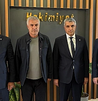 Vakıfbank Bölge Müdürü Tunç ve Hazar Şubesi Müdürü Yurtsevenden, Ahmet Toprak'a ziyaret